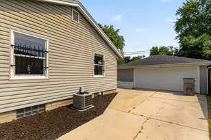 5360 N 107th St, Milwaukee, WI 53225 - Photo 6