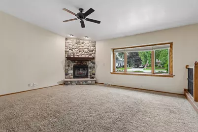 7716 S 83rd St, Franklin, WI 53132 - Photo 2