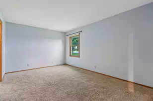 7716 S 83rd St, Franklin, WI 53132 - Photo 8