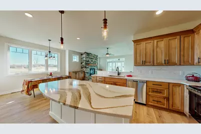 728 E Reinel St, Jefferson, WI 53549 - Photo 6