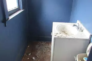 2506 W Fond du Lac Ave, Milwaukee, WI 53206 - Photo 8