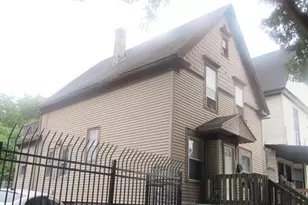 2506 W Fond du Lac Ave, Milwaukee, WI 53206 - Photo 2