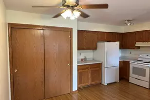 827 Quinlan Dr, Pewaukee, WI 53072 - Photo 10
