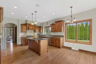 227 Hunters Crossing, Slinger, WI 53086 - Photo 12