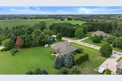 227  Hunters Xing, Slinger, WI 53086 - Photo 40