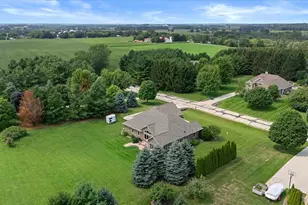 227 Hunters Crossing, Slinger, WI 53086 - Photo 40