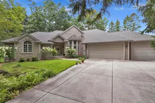 404 Ledgewood Dr, Fond du Lac, WI 54937 - Photo 1