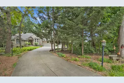 404  Ledgewood Dr, Fond du Lac, WI 54937 - Photo 40