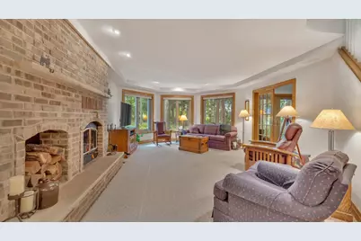404  Ledgewood Dr, Fond du Lac, WI 54937 - Photo 24