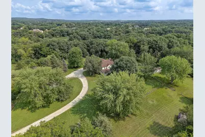 324 S Sawyer Rd, Summit, WI 53066 - Photo 2