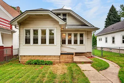 2772 N 52nd St, Milwaukee, WI 53210 - Photo 2