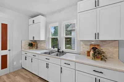 2772 N 52nd St, Milwaukee, WI 53210 - Photo 10