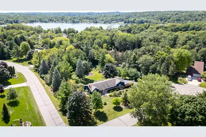 3395  Overlook Ct, West Bend, WI 53095 - Photo 6