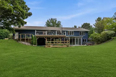 3395  Overlook Ct, West Bend, WI 53095 - Photo 8