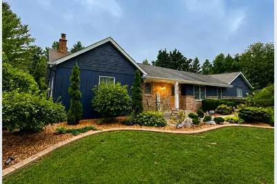 3395  Overlook Ct, West Bend, WI 53095 - Photo 2