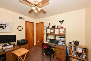 7722 W Kathryn Ave, Milwaukee, WI 53218 - Photo 16
