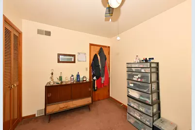 7722 W Kathryn Ave, Milwaukee, WI 53218 - Photo 12