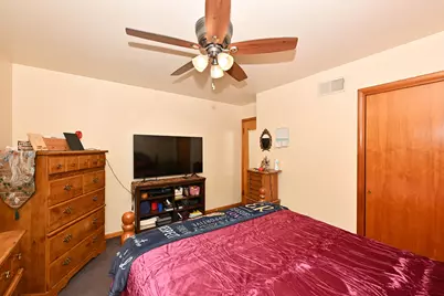 7722 W Kathryn Ave, Milwaukee, WI 53218 - Photo 14