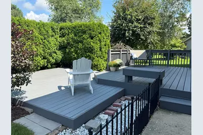 680  River Meadow Dr, Hartland, WI 53029 - Photo 10