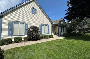 680 River Meadow Dr, Hartland, WI 53029 - Photo 54