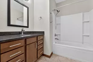 5227 Kings Way, Racine, WI 53403 - Photo 24