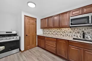 5227 Kings Way, Racine, WI 53403 - Photo 28