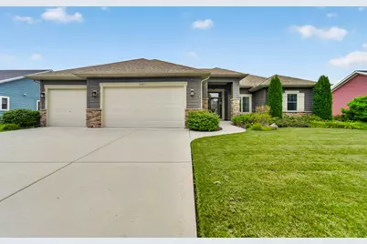 5227  Kings Way, Racine, WI 53403 - Photo 2