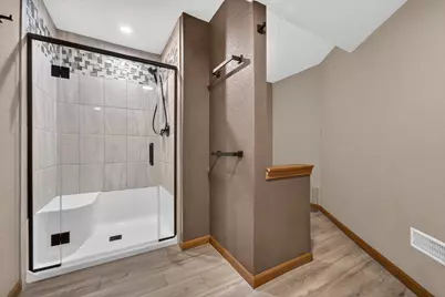 5227  Kings Way, Racine, WI 53403 - Photo 32