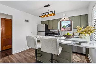 3206 S Griffin Ave, Milwaukee, WI 53207 - Photo 8