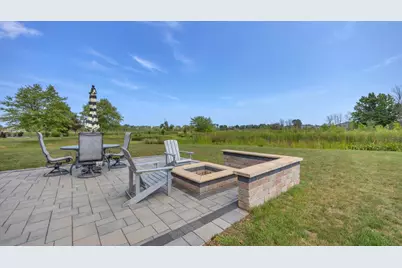 5019  Wild Meadows Dr, Sheboygan, WI 53083 - Photo 38