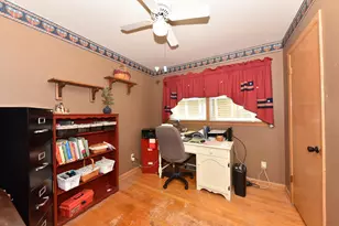 8023 W Beckett Ave, Milwaukee, WI 53218 - Photo 16