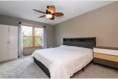 1497  Sunnyridge Rd, Pewaukee, WI 53072 - Photo 16