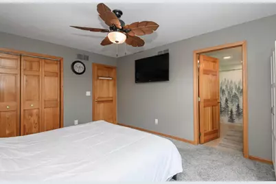1497  Sunnyridge Rd, Pewaukee, WI 53072 - Photo 18