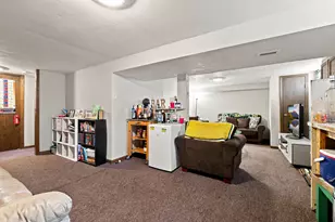 831 S 110 St, West Allis, WI 53214 - Photo 14