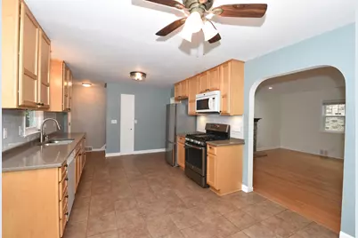 508 N 67th St, Wauwatosa, WI 53213 - Photo 8