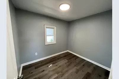 1537 S 94th St, West Allis, WI 53214 - Photo 8