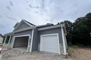 1743 Palmer Ct, Hartford, WI 53027 - Photo 2