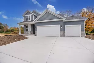 1743 Palmer Ct, Hartford, WI 53027 - Photo 2