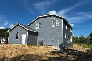 1743 Palmer Ct, Hartford, WI 53027 - Photo 4