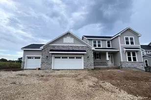 250 Bayberry Ln, Grafton, WI 53024 - Photo 1