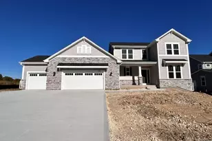 250 Bayberry Ln, Grafton, WI 53024 - Photo 1