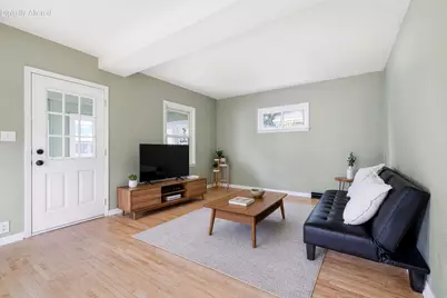 1312 S 65th St, West Allis, WI 53214 - Photo 4