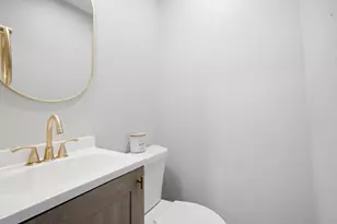 9883 S 35th St, Franklin, WI 53132 - Photo 32