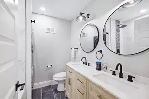 9883 S 35th St, Franklin, WI 53132 - Photo 16