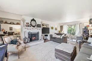 11145 N Riverland Ct, Mequon, WI 53092 - Photo 2