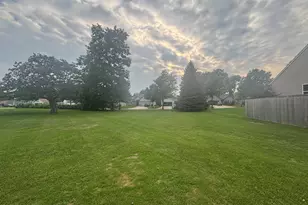 4369 S 49th St, Greenfield, WI 53220 - Photo 28