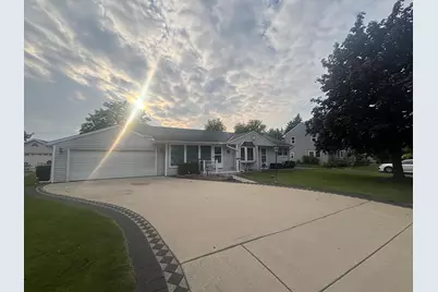 4369 S 49th St, Greenfield, WI 53220 - Photo 2