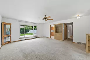 8143 W Raymond Ln, West Allis, WI 53219 - Photo 6