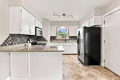 7015  61st Ave, Kenosha, WI 53142 - Photo 6