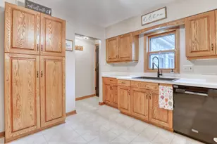 1863 Washington St, Grafton, WI 53024 - Photo 10